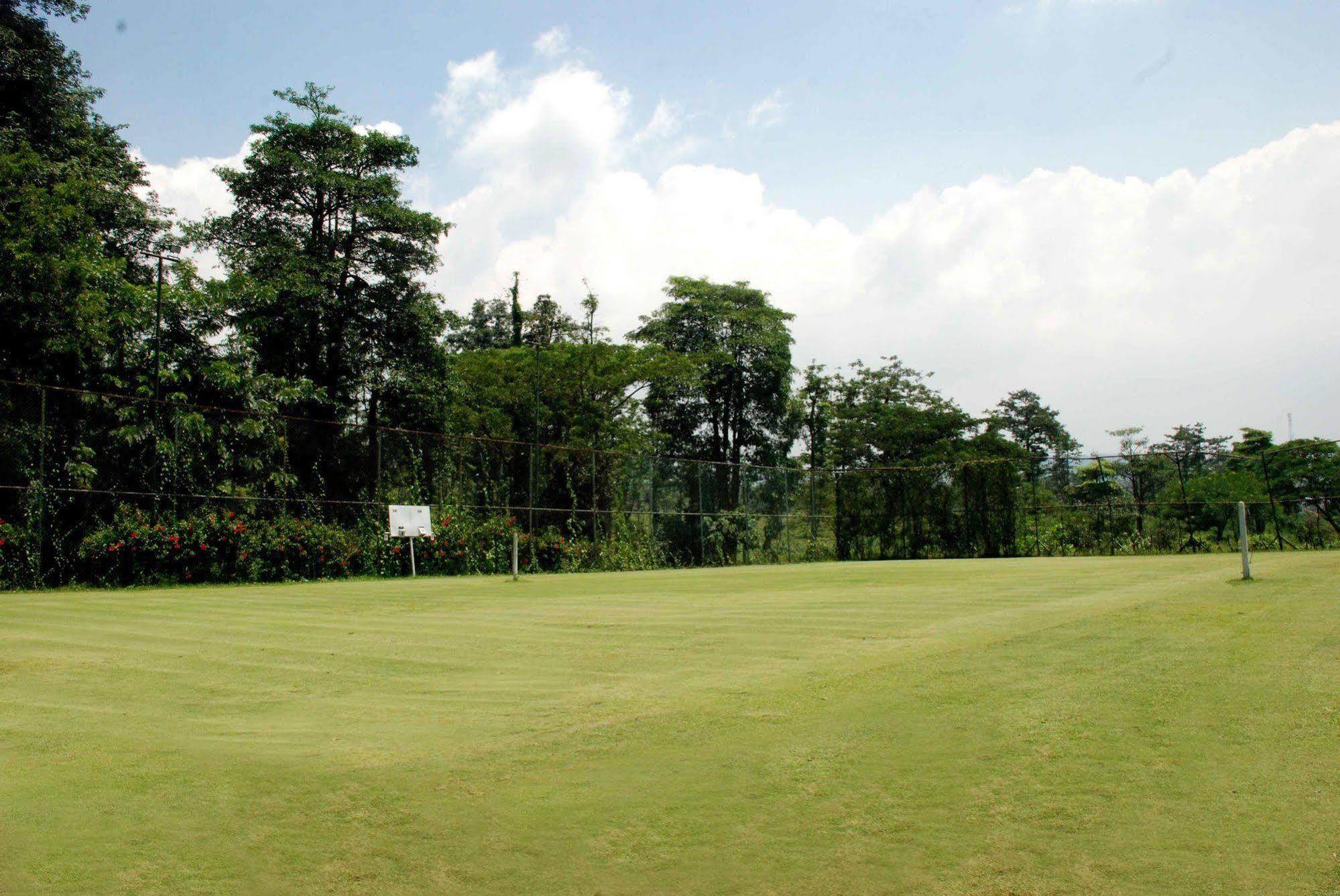 Finna Golf & Country Club Prigen Exterior foto